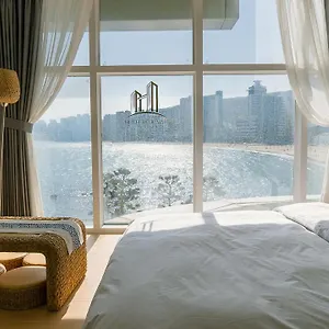 De Homme Busan